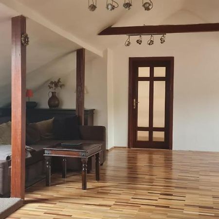 ヴィリニュスRegina House- Sv. Mikalojaus 13アパートメント エクステリア 写真
